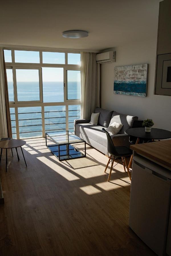 Beachfront Apartment Málaga Esterno foto